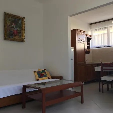 Hilda Vela アパート *