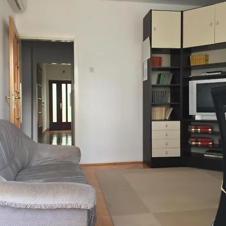 アパート Hilda Vela